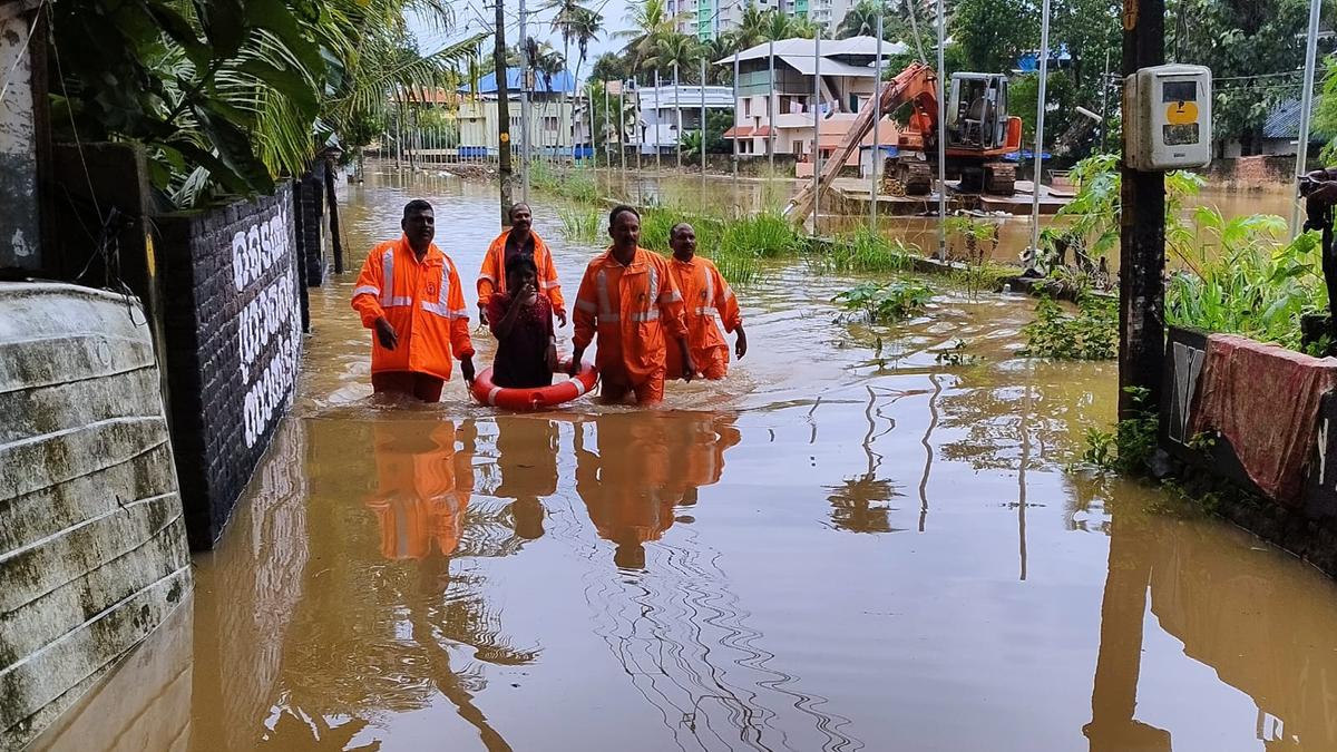 Kerala rain | Heavy downpour, waterlogging disrupt life in capital; landslips hit Idukki
