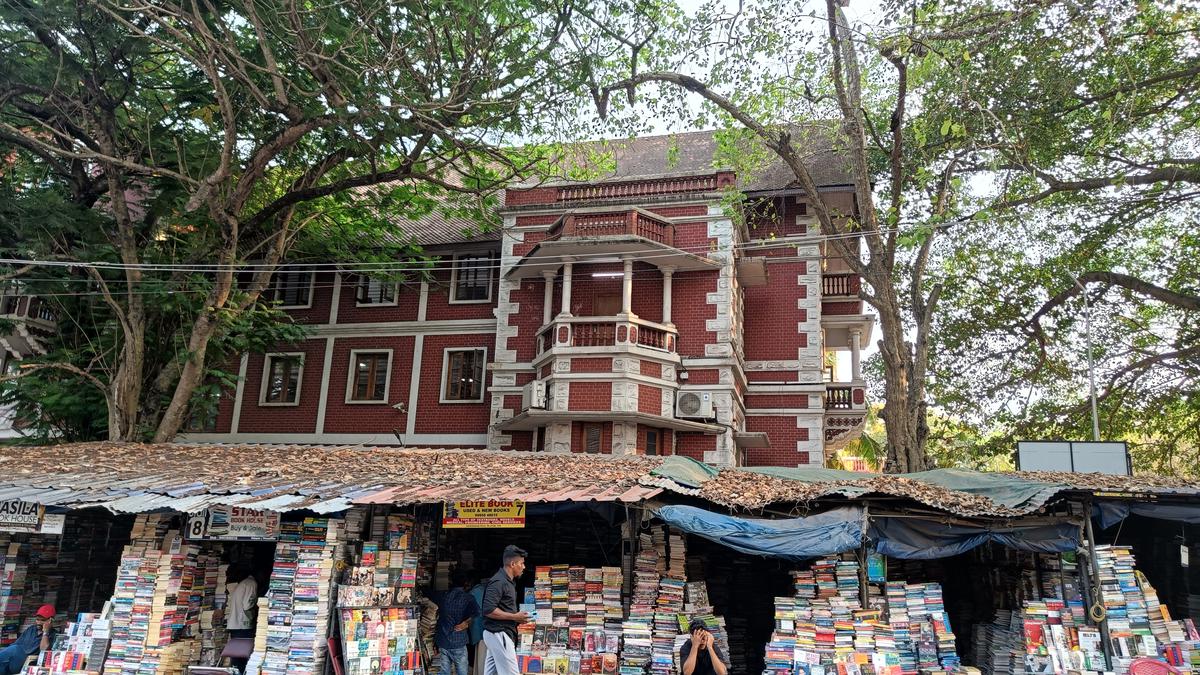 Old book vendors at Palayam in Thiruvananthapuram face an uncertain future