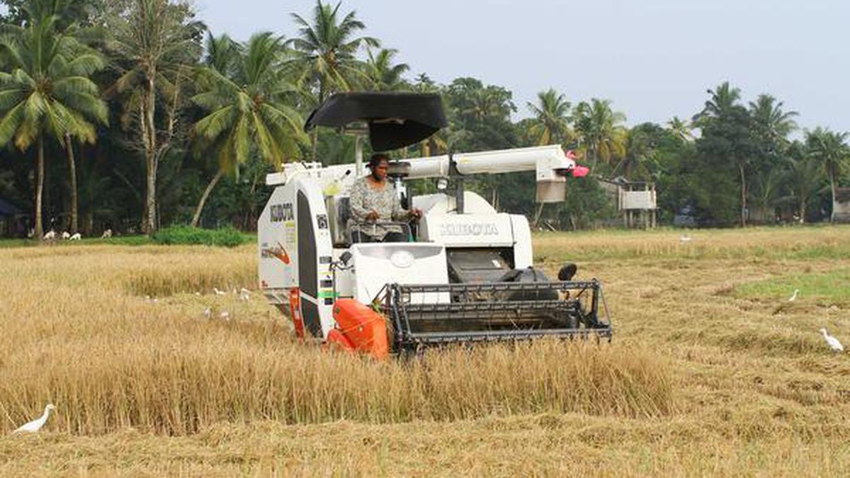 Karnataka government issues guidelines for farm machinery hubs to address problem of labour shortage during harvest season