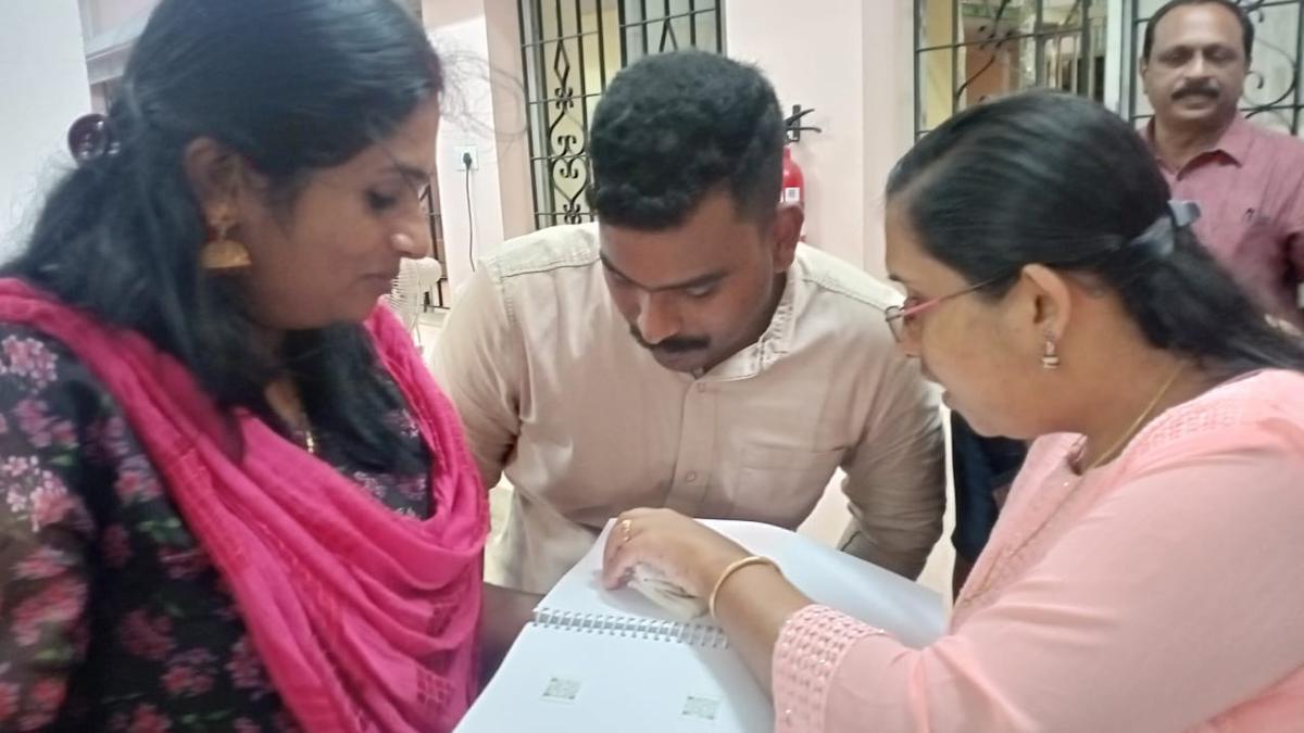 A handbook for more accessible official documentation by the differently abled