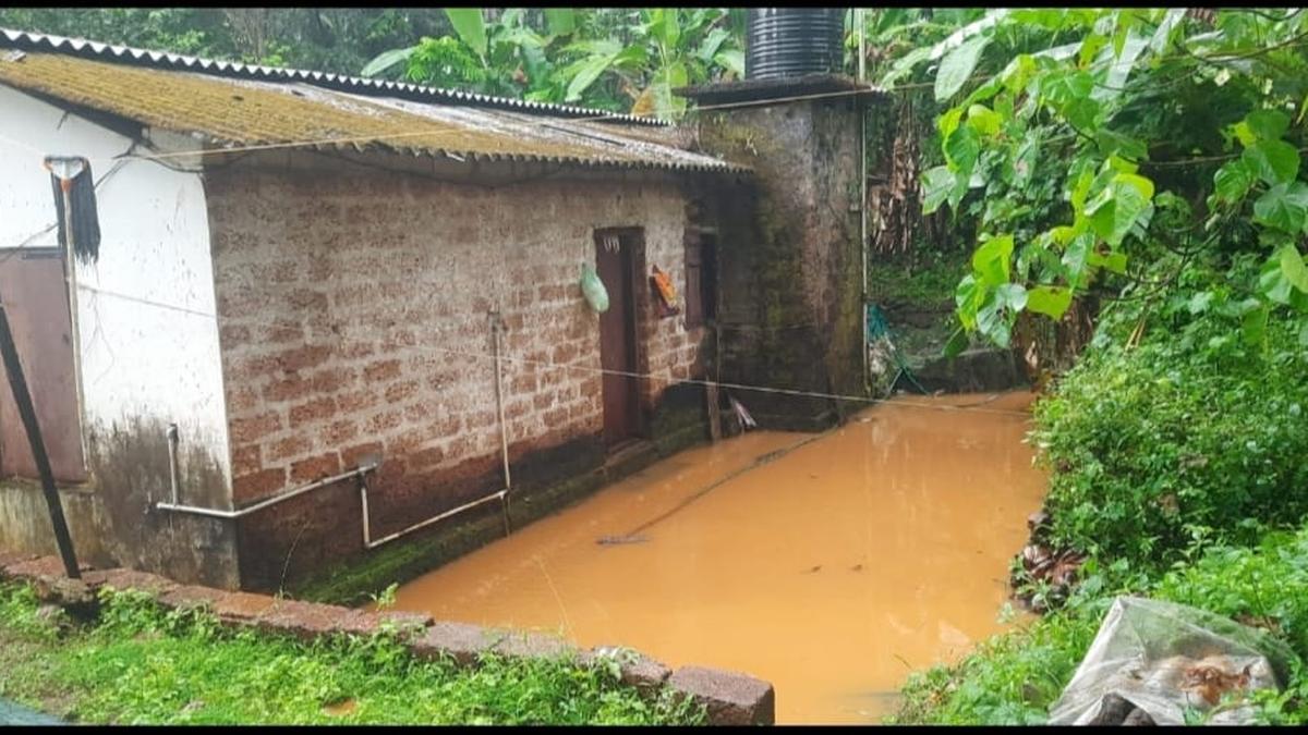 Flash floods inundate houses, shop at Cherupuzha as heavy rains batter hilly areas of Kannur in Kerala