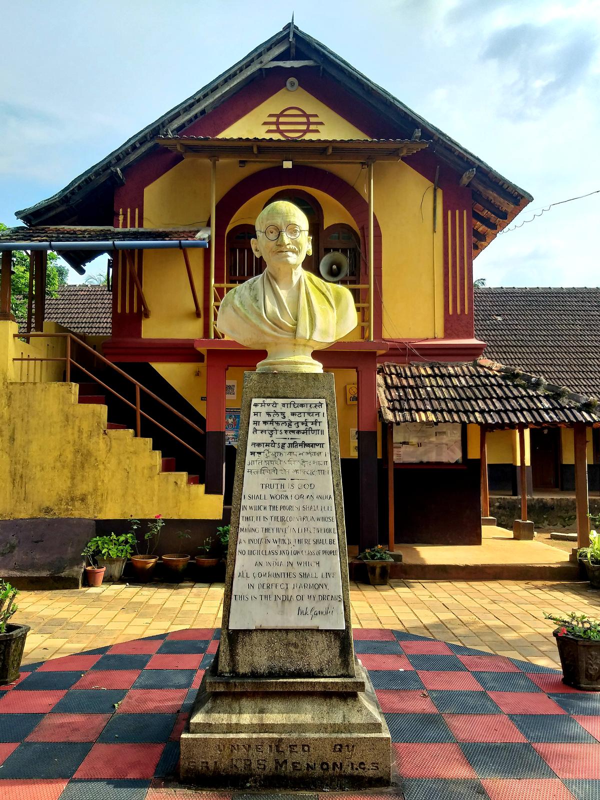 A bust that reminds people of the Gandhi legacy The Hindu