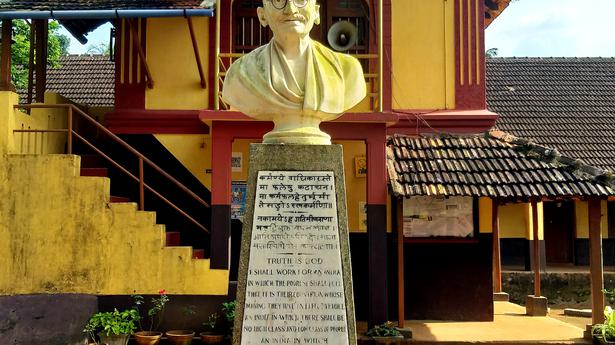 A bust that reminds people of the  Gandhi legacy