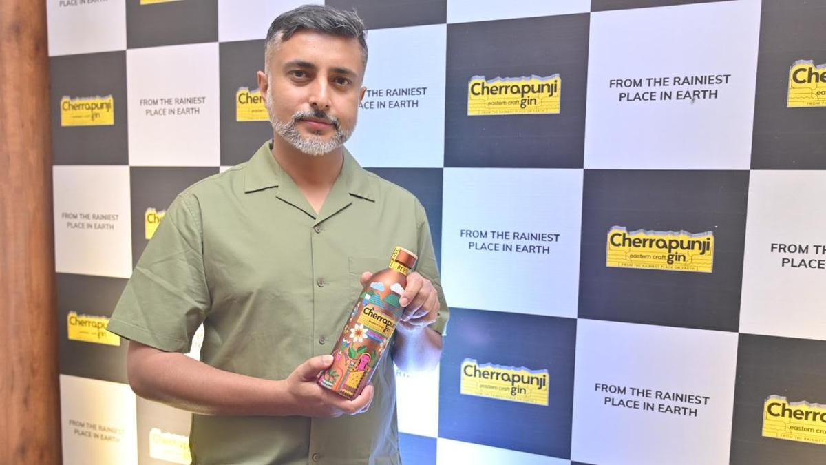 https://th-i.thgim.com/public/news/national/kerala/gj96r4/article69694072.ece/alternates/LANDSCAPE_1200/Cherrapunji%20Craft%20Gin.jpg