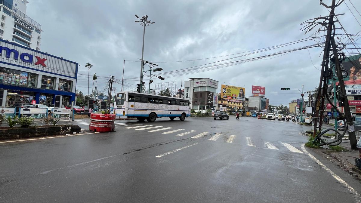 Mananchira-Malapparamba road widening work likely to be completed by February 2026