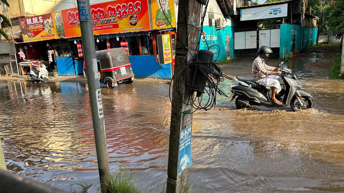 Rain worsens condition of Enchakkal-Vallakkadavu road