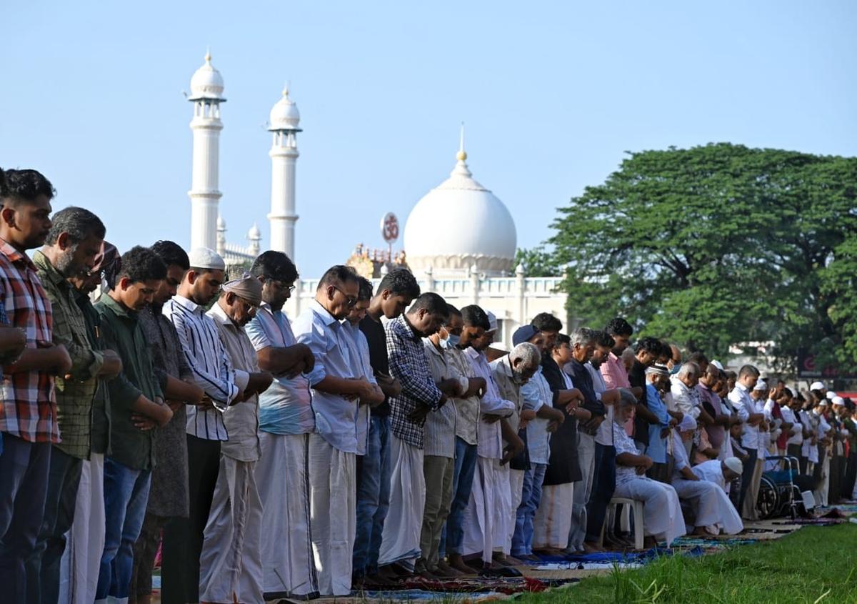 The faithful offering Id-ul-Adha prayers at Chandrashekharan Nair stadium near Palayam Juma Masjid in Thiruvananthapuram on Saturday. The faithful offering Id-ul-Adha prayers at Chandrashekharan Nair stadium near Palayam Juma Masjid in Thiruvananthapuram on Saturday.