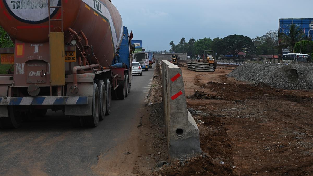 ‘Slow’ pace of Edapally-Mannuthy NH 544 works: Kerala HC directs NHAI to submit report on project deadline
