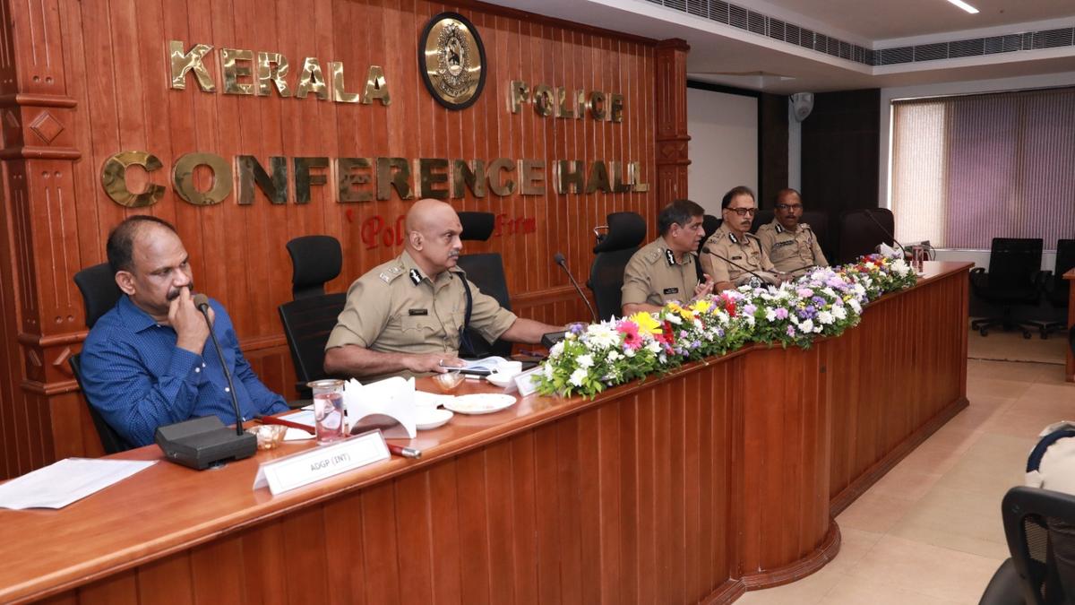 SPC asks police officers to reduce phone use