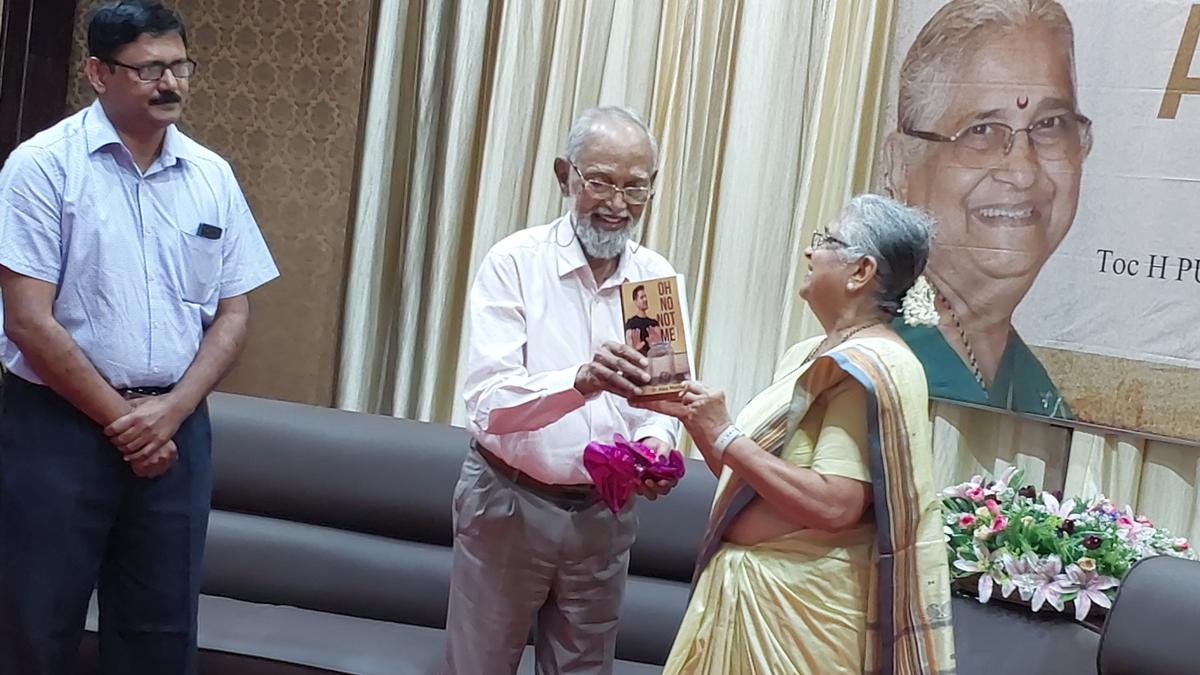 Sudha Murthy exhorts students to adopt simple living and high thinking