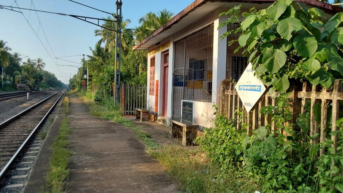 Passengers allege bid to downgrade Mukkali railway station