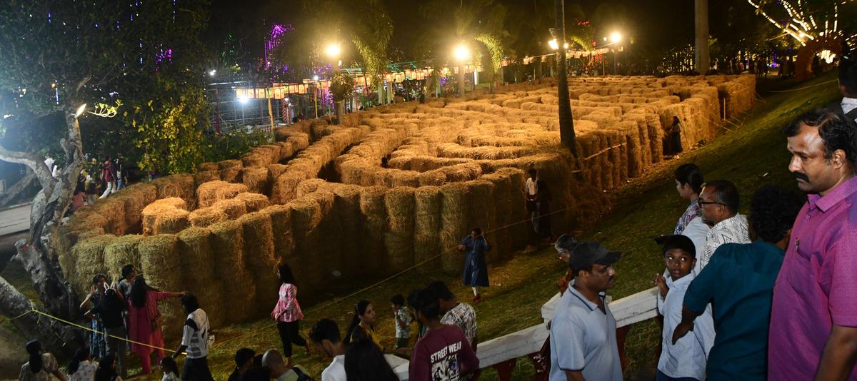 The maze made of hay bales on the Kanakakkunnu Palace compound. The maze made of hay bales on the Kanakakkunnu Palace compound.