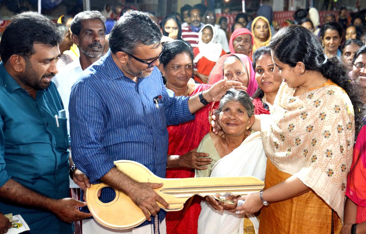 40 families get keys to flats in Corporation’s newly built apartment complex at Karimadom Colony