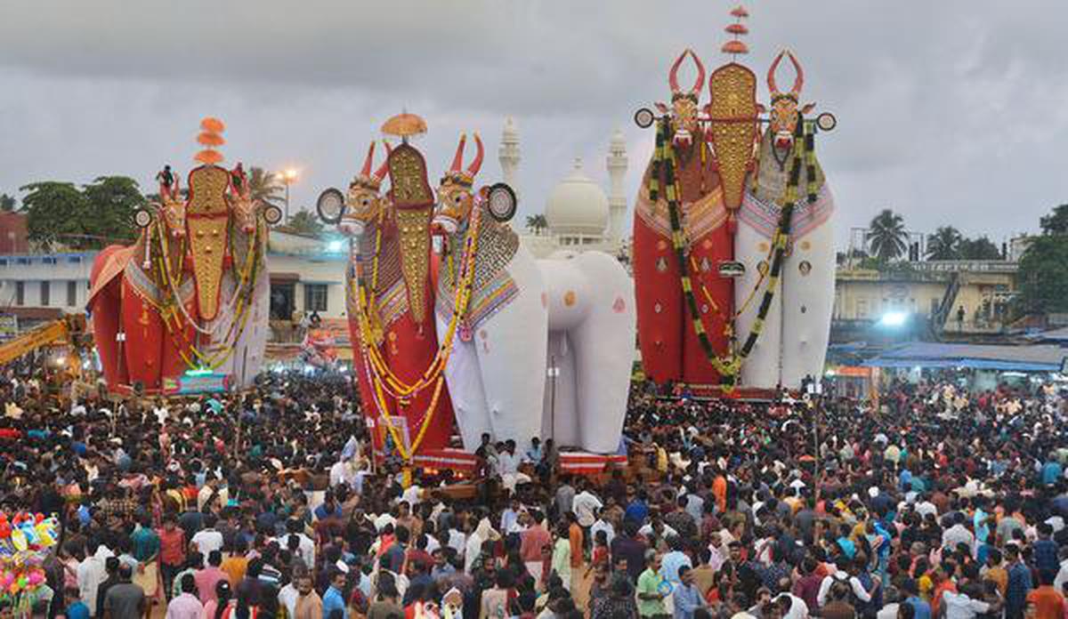 Thousands witness car festival with biggest bull effigies in Asia - The  Hindu