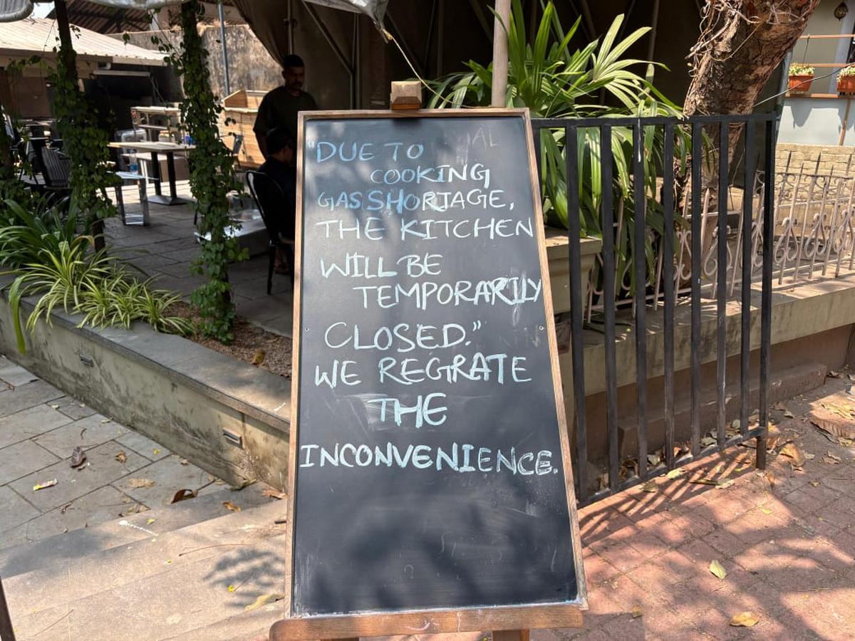 thehindu.com - The Hindu Bureau - LPG shortage hits hotels in Kerala's Kannur; about 40 units face closure, black marketing alleged