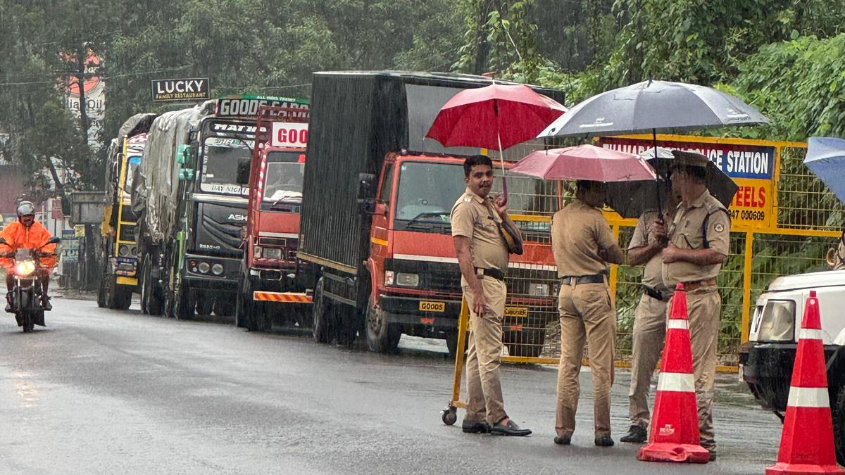 Wayanad landslides: Truck movements stalled following traffic regulations on Thamarassery ghat road