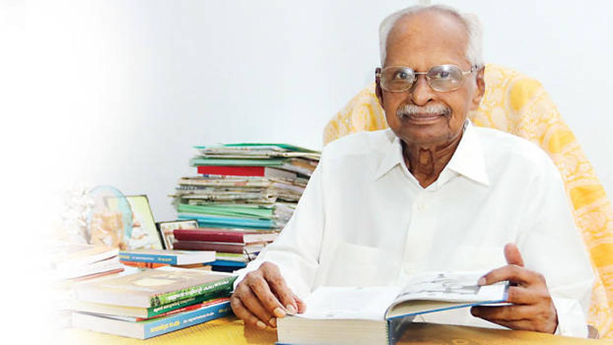Linguist Vellayani Arjunan, who popularised encyclopaedias in Kerala, passes away