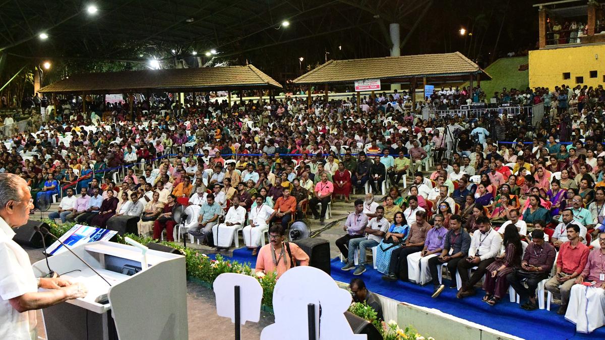 Pinarayi Vijayan launches ‘Ente Bhoomi’ integrated land management system