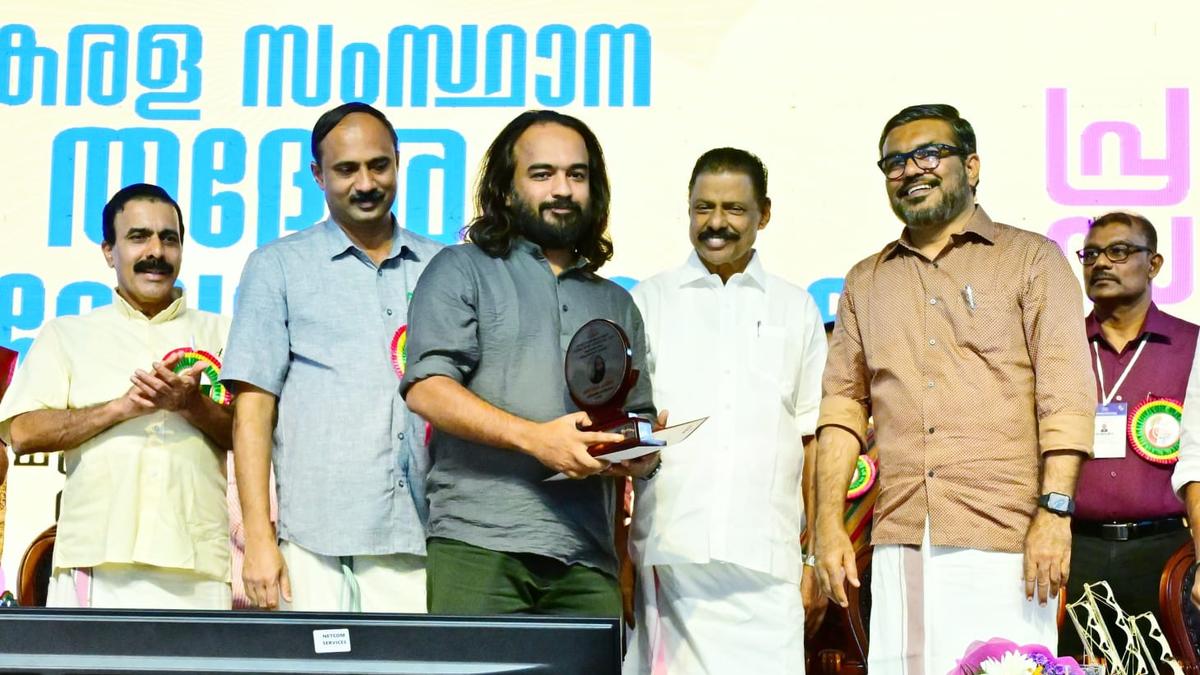 The Hindu journalist S.R. Praveen wins Swaraj Award