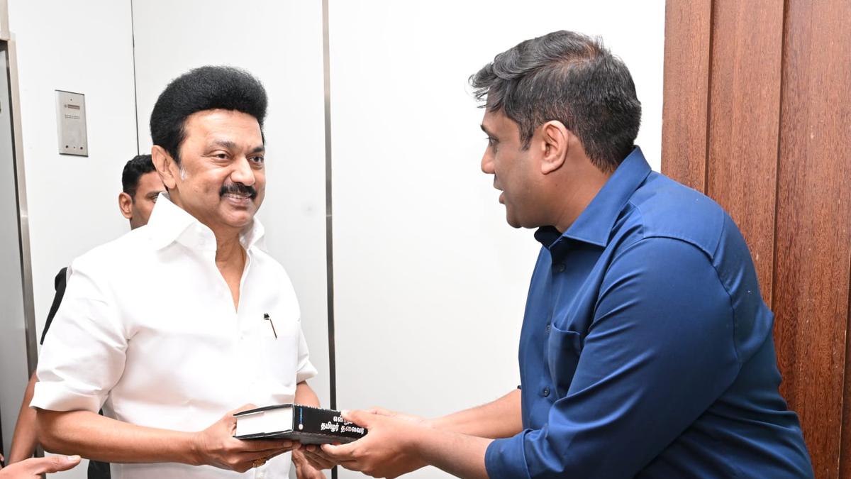 TN Chief Minister Stalin arrives in Kochi, to launch renovated Thanthai Periyar memorial at Vaikom with Kerala CM