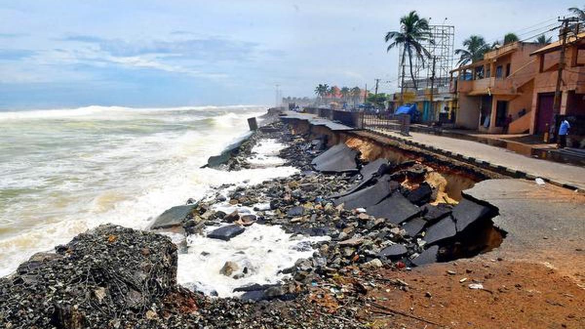 Waves engulf road to domestic terminal of Thiruvananthapuram ...
