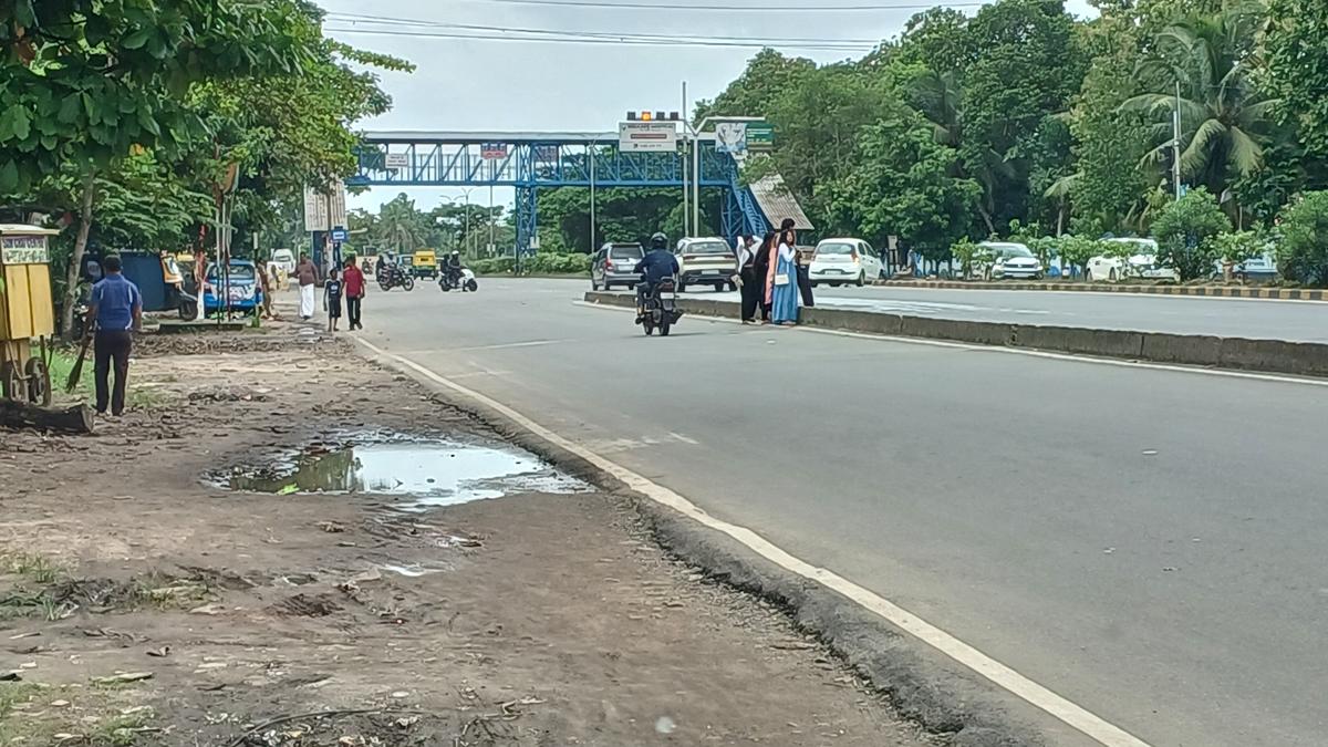 Madavana Junction in Kochi a veritable death trap for motorists and pedestrians, say locals