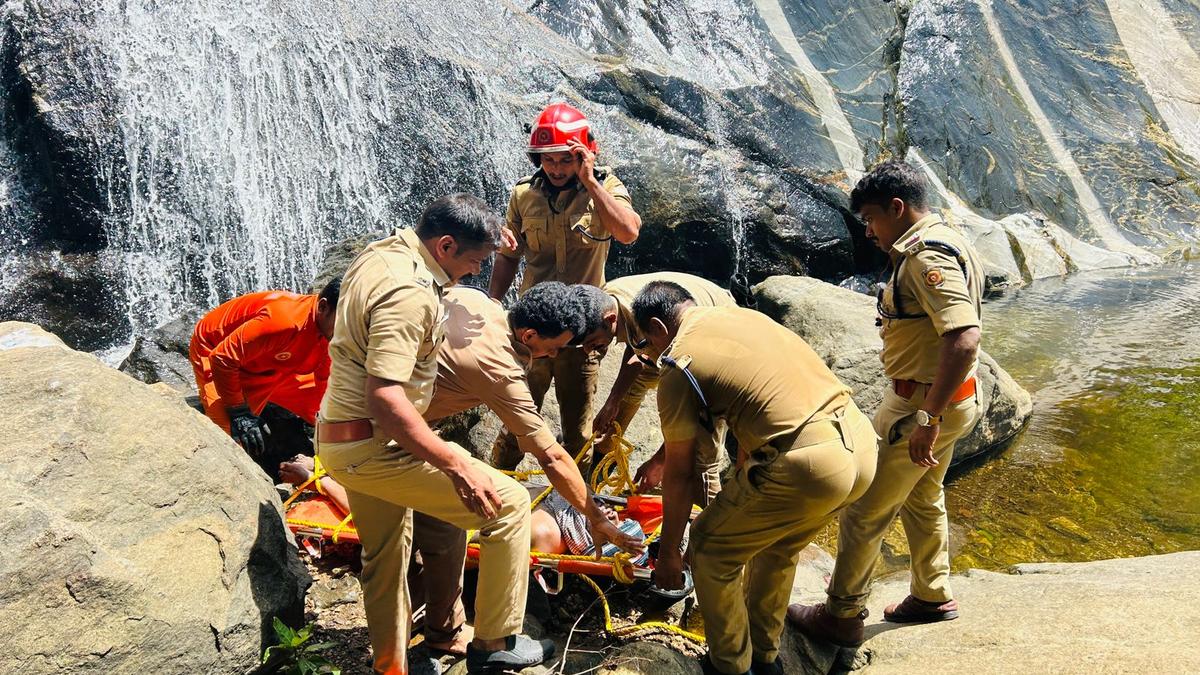 Man dies after falling off Vellarimedu waterfalls