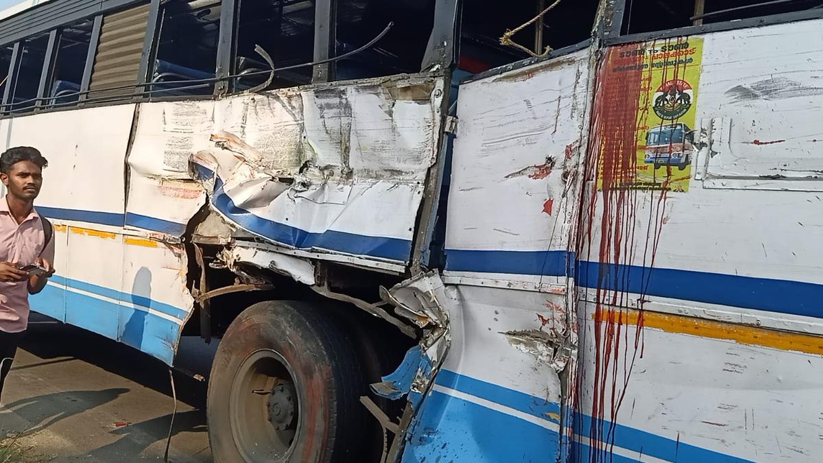 Man killed as KSRTC bus rams another