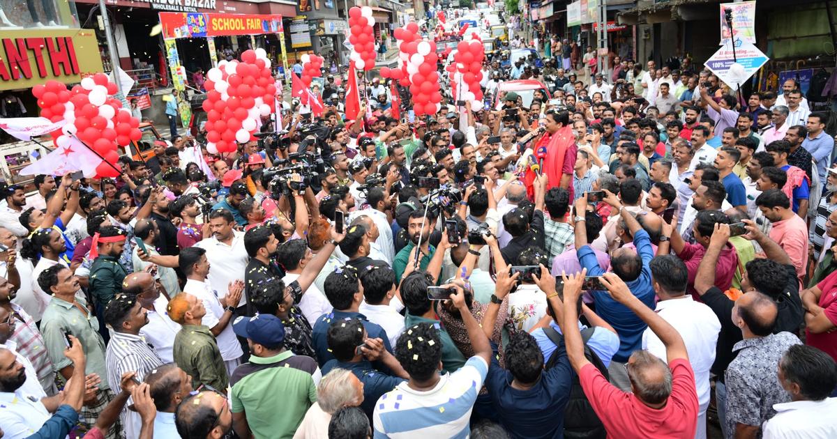 LDF candidate M. Swaraj addressing a reception soon after arriving at Nilambur on Saturday. LDF candidate M. Swaraj addressing a reception soon after arriving at Nilambur on Saturday.