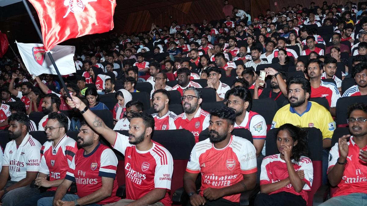 Arsenal fans turn Kochi screening into a night to remember