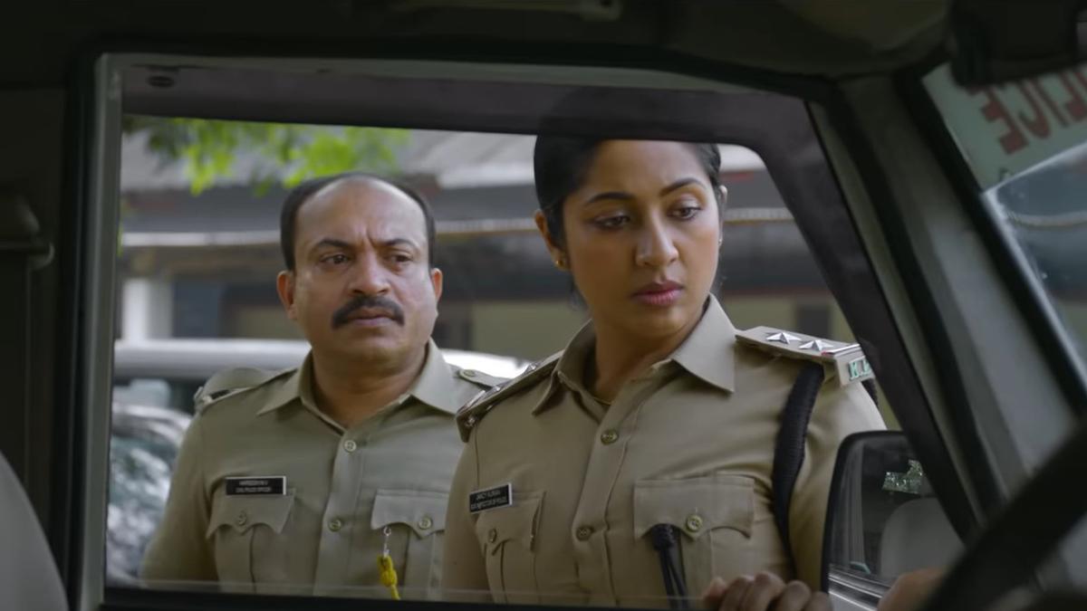 ‘Paathirathri’ movie review: Soubin Shahir and Navya Nair star in an uninspiring crime procedural
