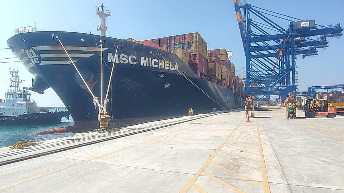 100th commercial vessel calls at Vizhinjam port - The Hindu