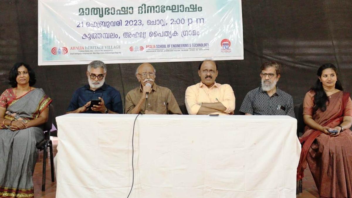 Learn science in mother tongue, says writer Vaisakhan