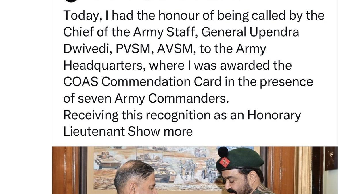 Veterans take exception to Mohanlal’s appearance while receiving Army Chief’s commendation card