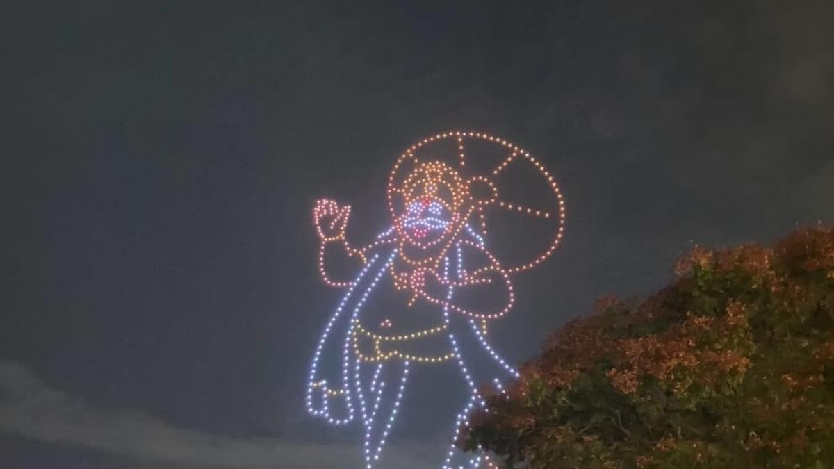 Drone light show at University Stadium draws crowds