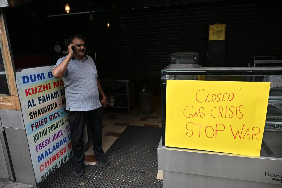 thehindu.com - M.P. Praveen - LPG shortage forces closure of over 100 Kochi hotels in Kerala