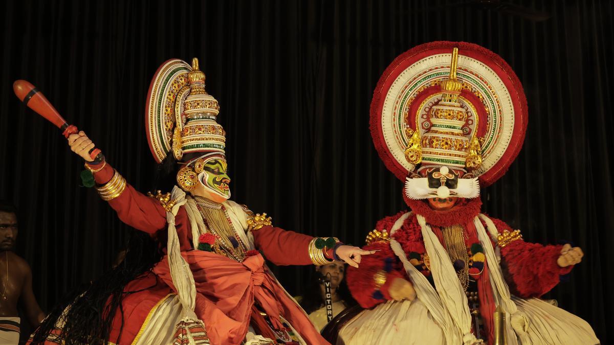 Palakkad plays host to an all-woman Kathakali show