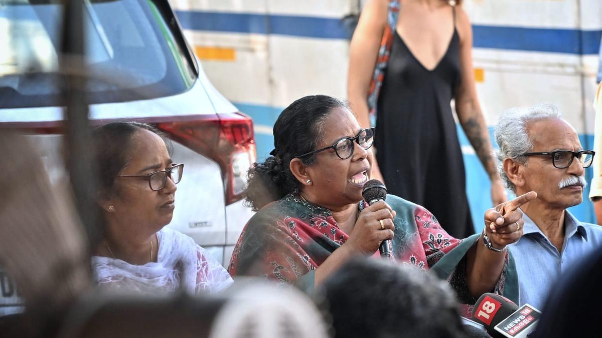 Kerala ASHA workers to end strike in front of Secretariat