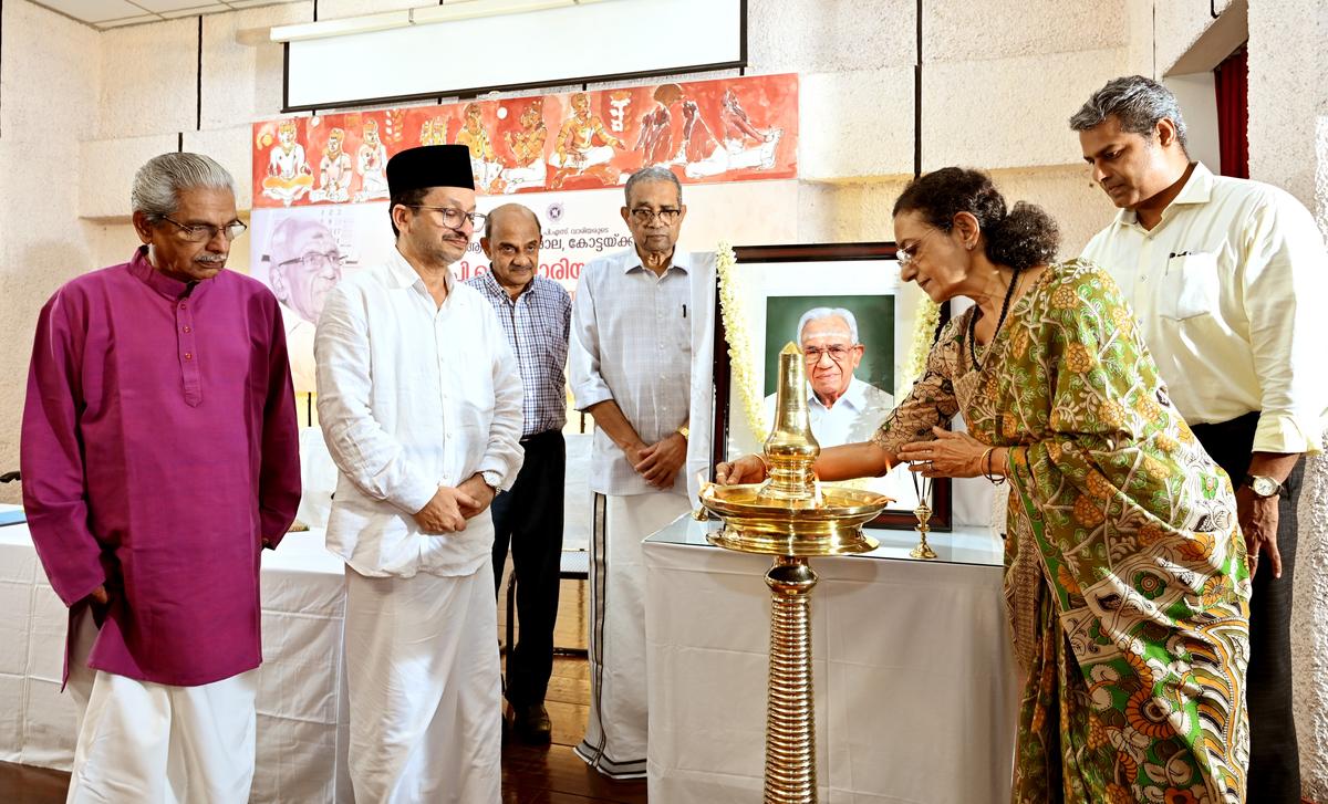 Aryavaidyan P.K. Warrier’s daughter Subhadra Ramachandran lighting the lamp on the fourth death anniversary of Dr. P.K. Warrier at Kottakkal Arya Vaidya Sala on Thursday.