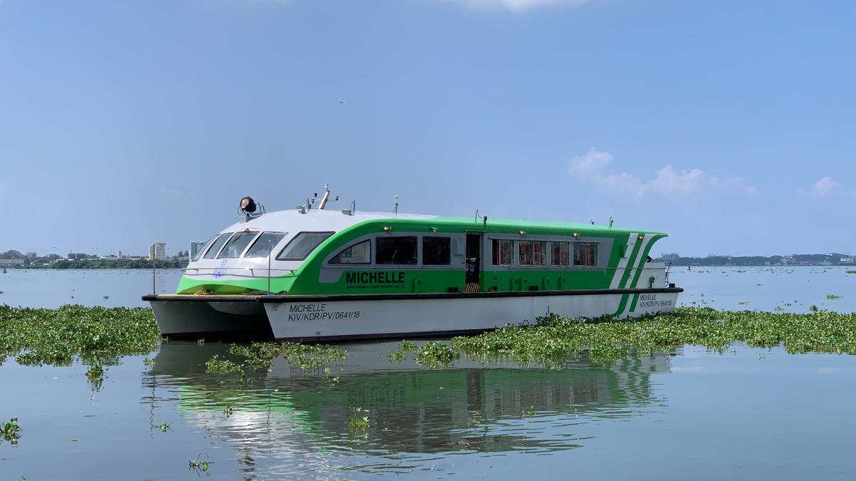 Backwater cruise to Palaikkari fish farm