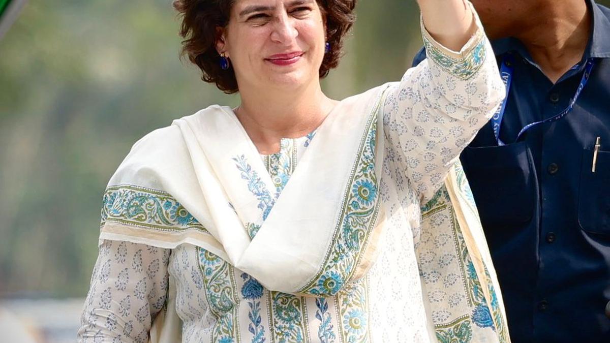 Priyanka seeks more international flights from Karipur