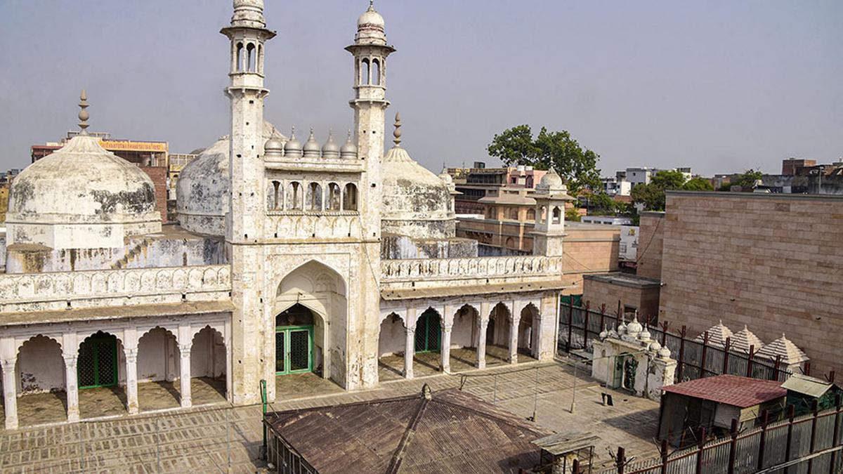 SC defers scientific survey to determine age of 'Shivling' found at Gyanvapi mosque