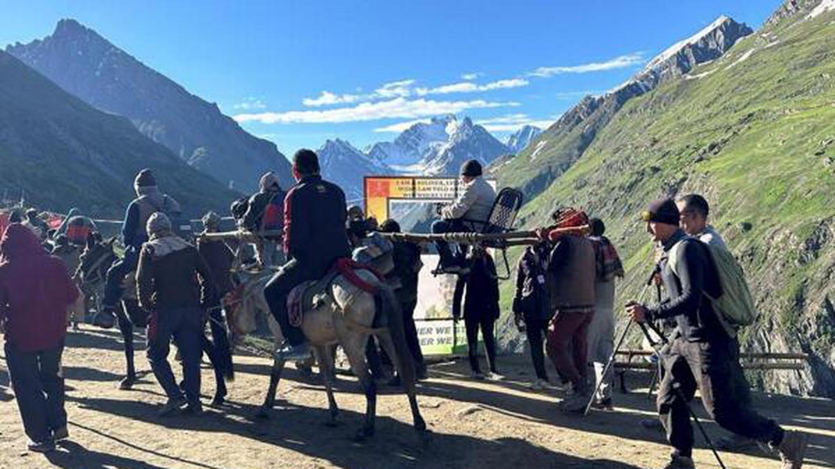Amid security, another batch of pilgrims leaves for Amarnath shrine