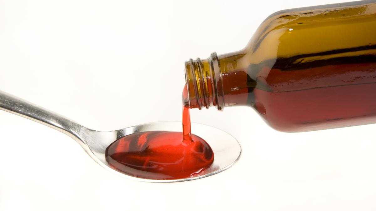 https://th-i.thgim.com/public/news/national/madhya-pradesh/6jylsp/article70127317.ece/alternates/LANDSCAPE_1200/coughsyrup.jpg