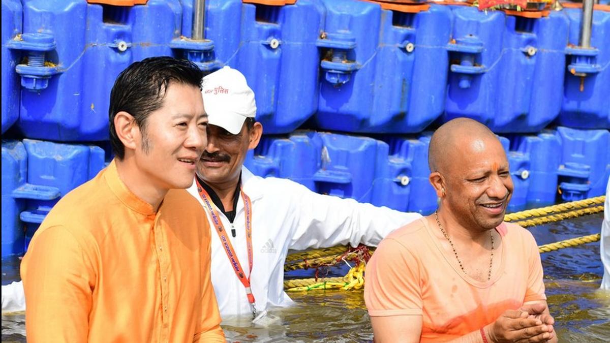 Bhutan King arrives in Maha Kumbh; takes dip at sangam