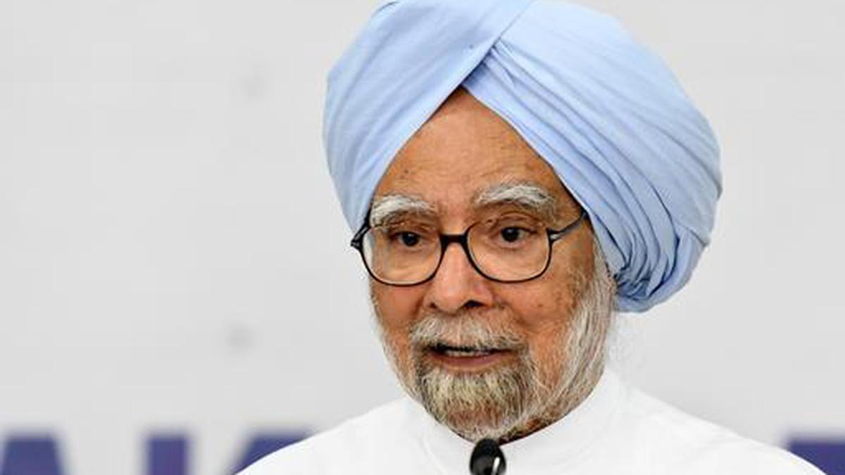 India facing prolonged slowdown: Manmohan Singh