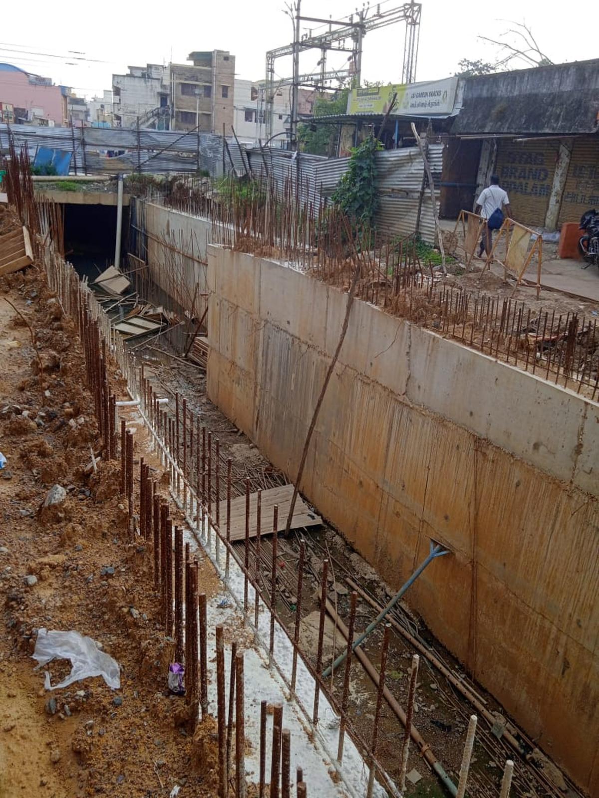 thehindu.com - R. Srikanth - Residents lament delay in construction of subway at Ambattur railway station