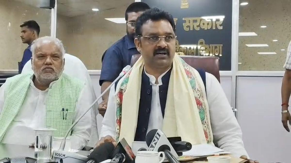 https://th-i.thgim.com/public/news/national/nsm2b7/article69792107.ece/alternates/LANDSCAPE_1200/KAMLESH%20PASWAN.jpeg