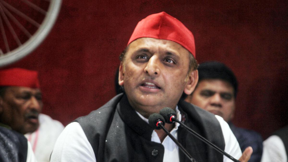 Akhilesh Yadav fails to appear before CBI in illegal mining case