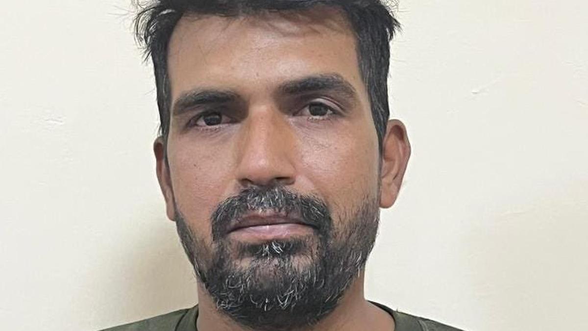 Pakistan returns detained BSF constable; Pakistan Rangers personnel also sent back by India